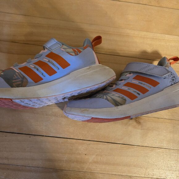 Adidas Girls shoes - Picture 3 of 4
